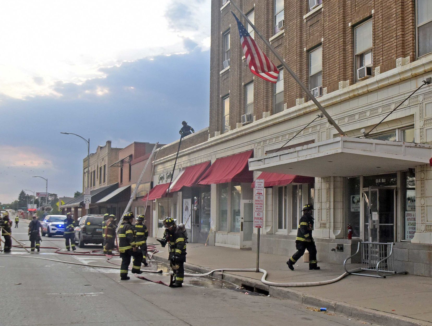 090320-nws-lewisclarkfire4.jpg